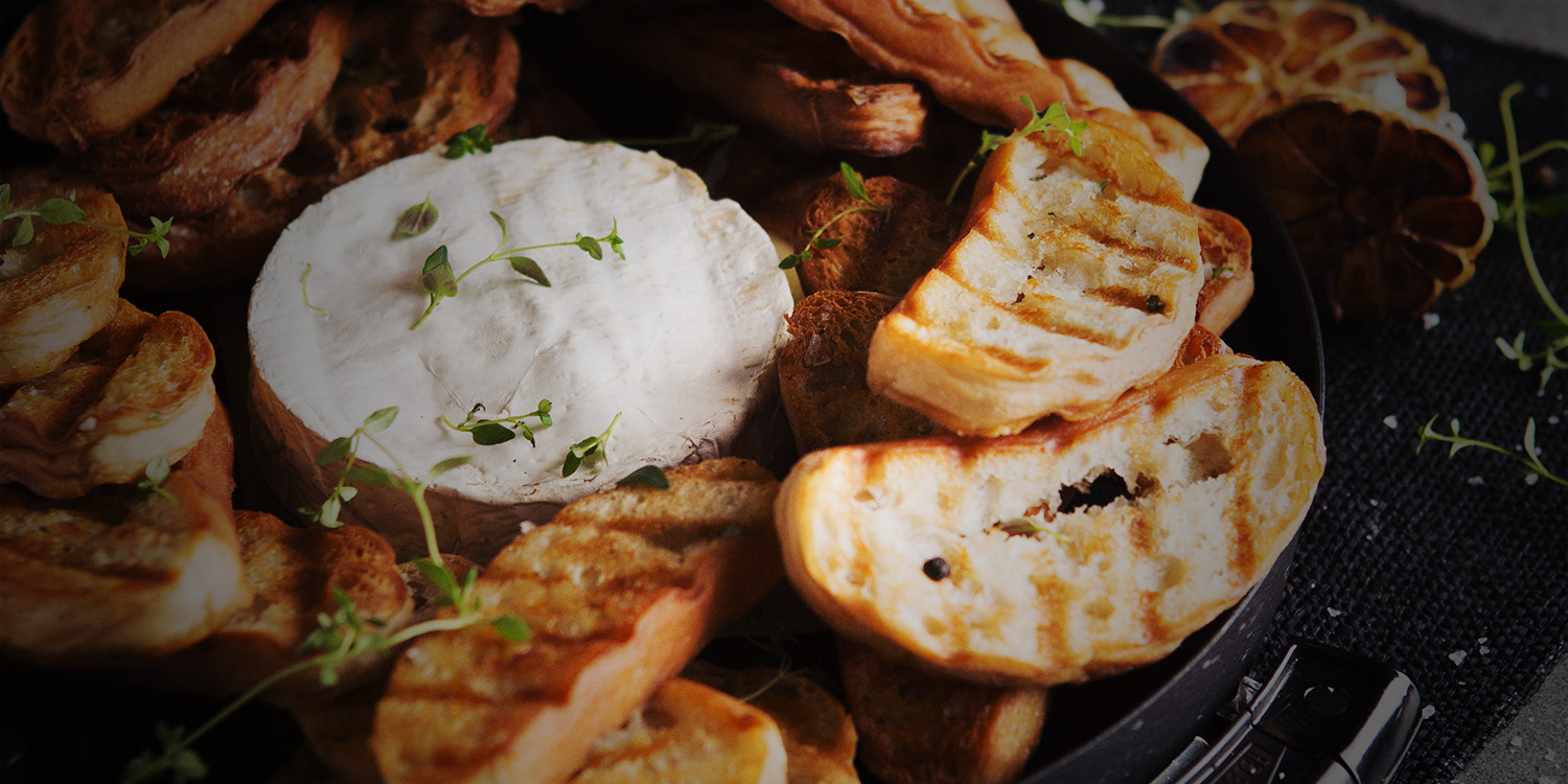 Baked Cheese with Garlic Croutons | George Foreman Grills